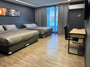 Li - Room for 4, Naradhiwas 4